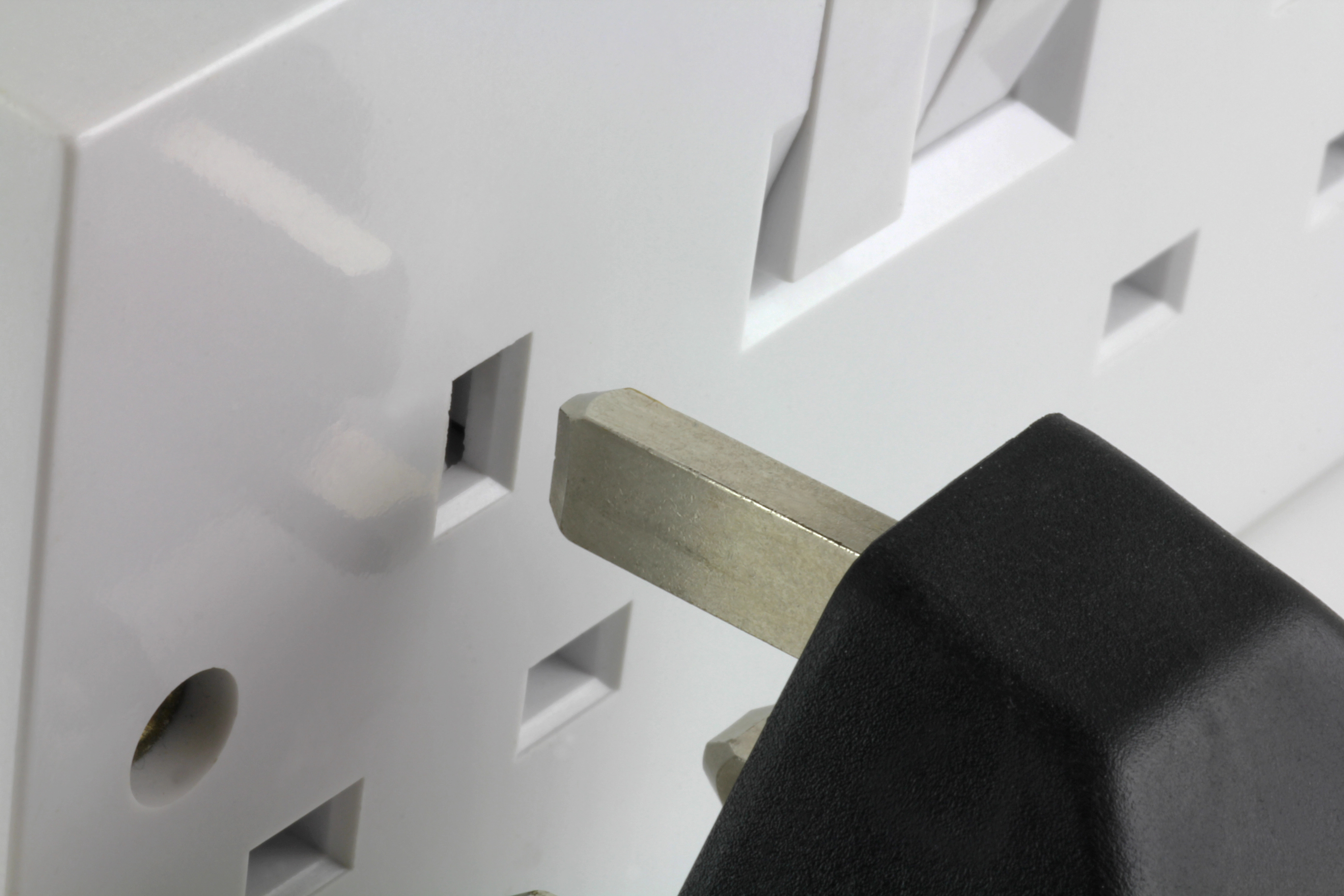 L Fowler Electrical - Qualified Electrician Deal Kent